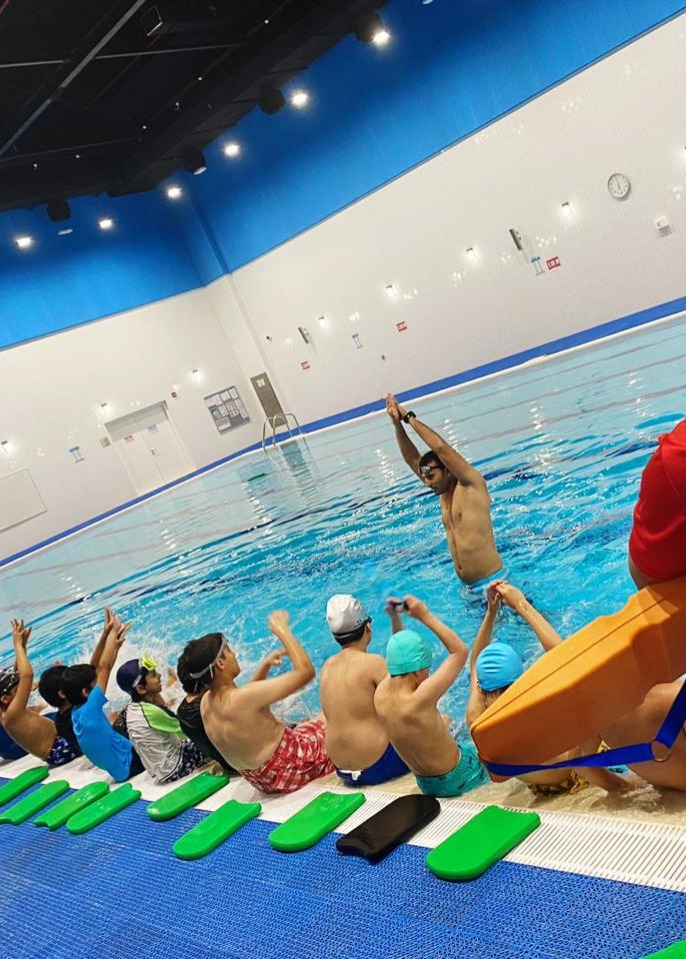 Swimming Class Image 1.jpeg